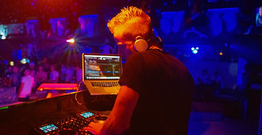DJ