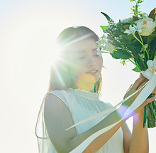 ブーケを持つ花嫁