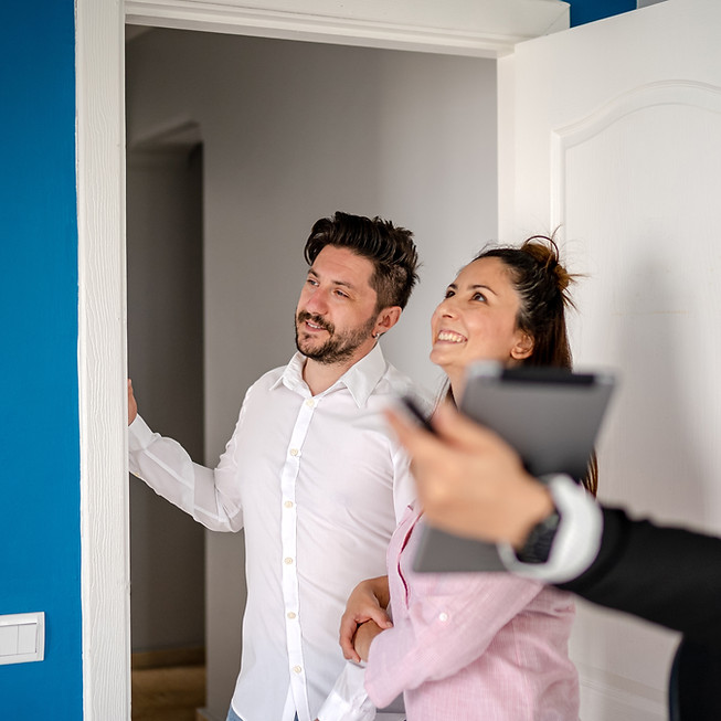 Showing House to Customers