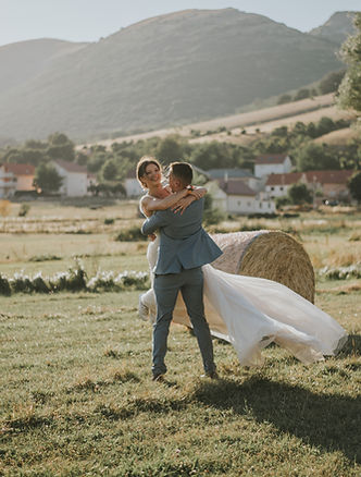 Natürliche Hochzeits- und Paarfotografie in Kassel – Paarshootings für save-the-date-Karten und mehr