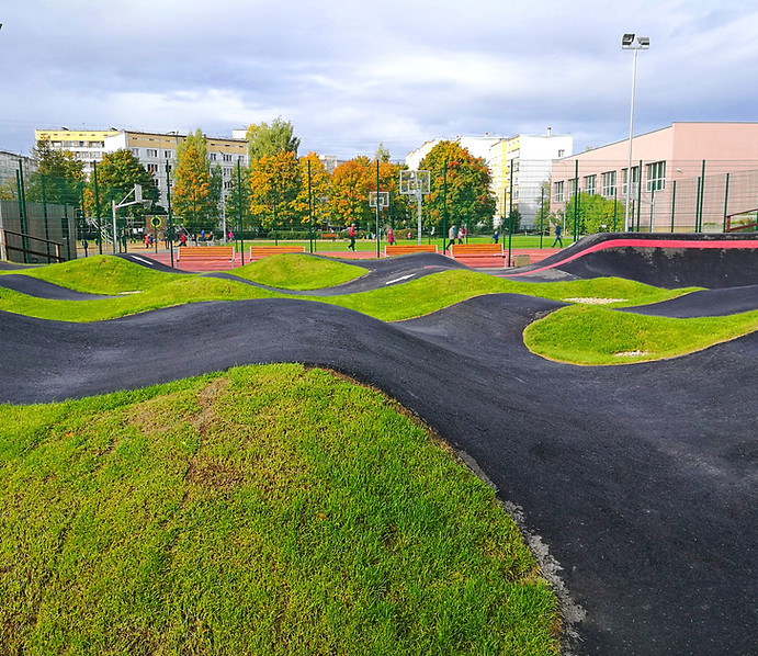 Outdoor Wavy Court