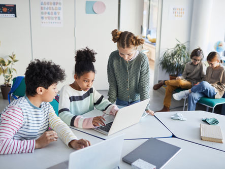 Teaching Kids to Think Outside the Box: How Coding Helps Develop Problem-Solving Skills