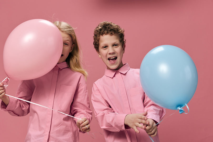 Ballons roses et bleus