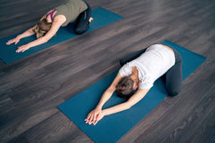 What Is Therapeutic Yoga? Exploring the Connection Between Body, Mind and Healing