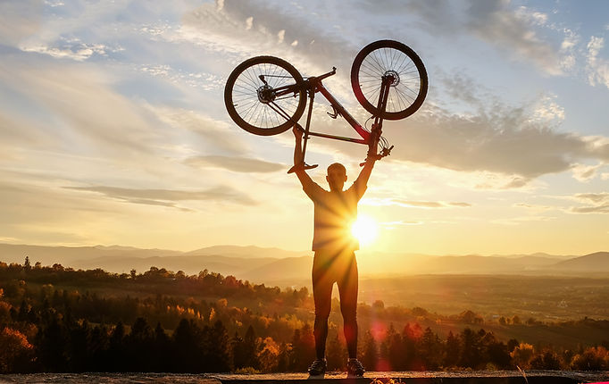 自転車を持ち上げる