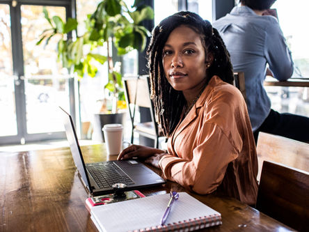 Traditional Employee vs. Freelancer vs. Contract Worker: Which Path is Right for You?