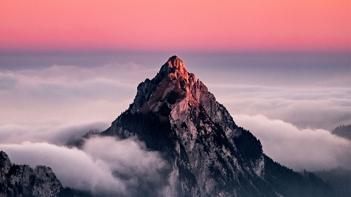 Montagne au coucher du soleil