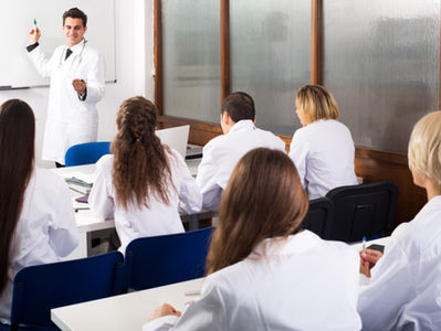 Medical School in the US vs. in Brazil/ Medicina nos Estados Unidos ou no Brasil?