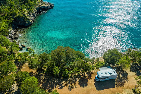 Camping am malerischen Strand