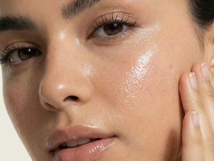 5 Ways Aloe Vera Supports Healthy, Glowing Skin