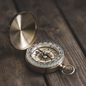 Boussole en laiton vintage