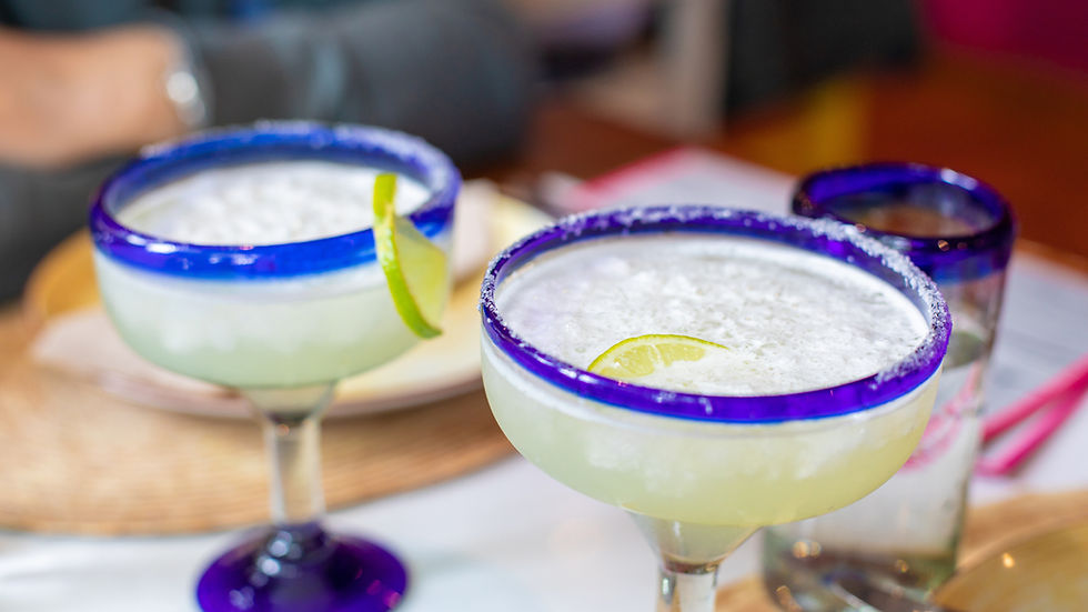 Two margaritas with lime