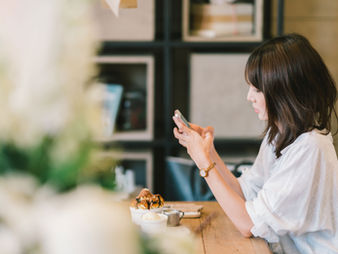 スマホやパソコン見すぎではないですか?