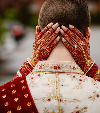 Bridal Henna Designs in Dubai. Can be personalized.