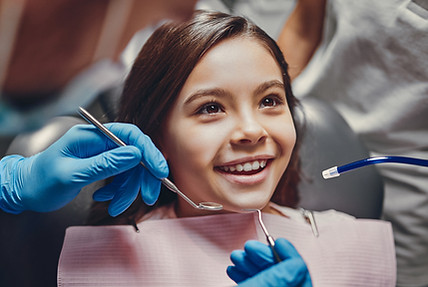 Niño en el dentista