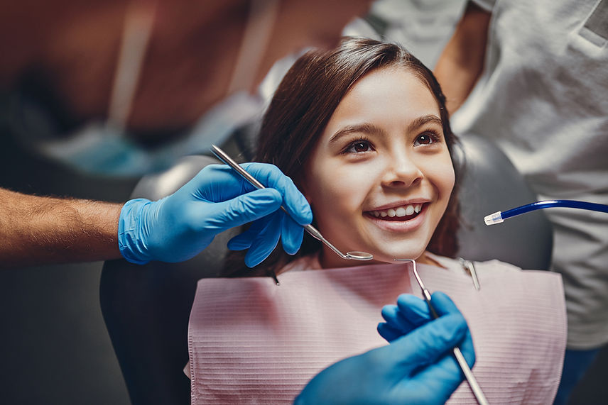 Criança no dentista