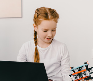 DIY Robot ile Kız