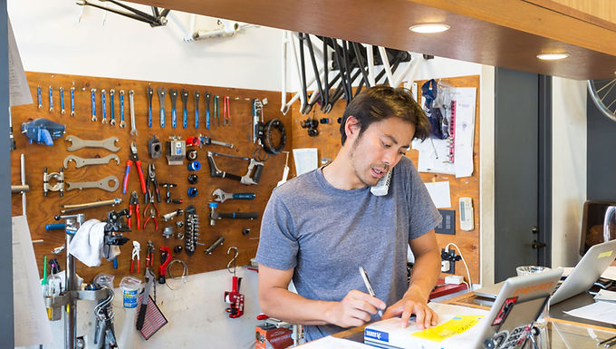 1. No CRM or an underused one
2. Too many followers, no meetings
3. Inconsistent or manual follow-up
4. Content that doesn't convert
5. Data but no lead machine