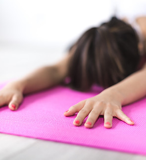 チャイルドポーズ