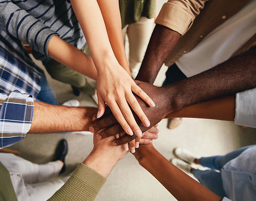 كل الأيدي في