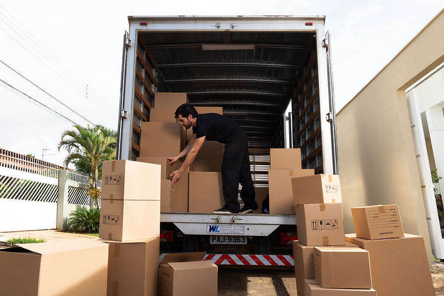 Boîtes dans un camion
