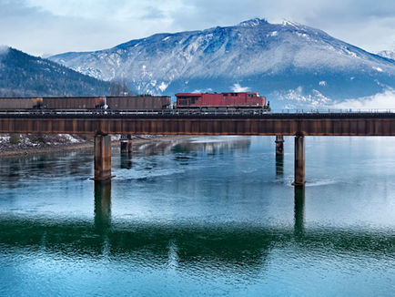 These are the 8 most breathtaking mountain train journeys in the world