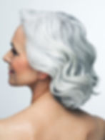 Smart Hair Haar Atelier Stilvolle silberne Frisur