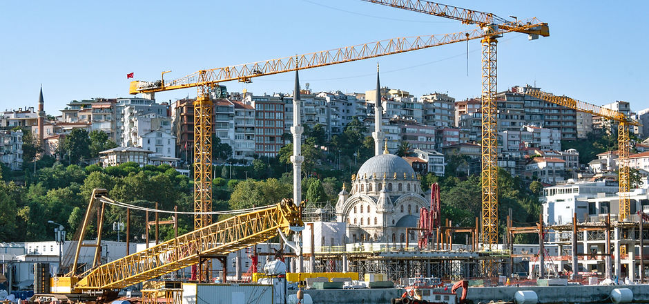 İnşaat Alanının Arkasındaki Cami