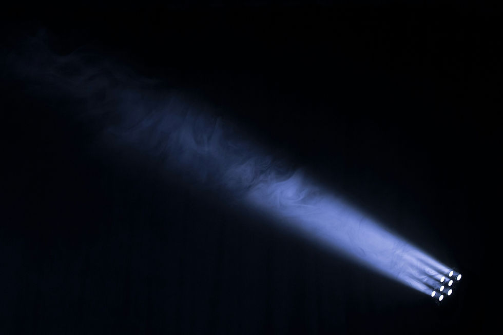 Haz de luz del foco del escenario