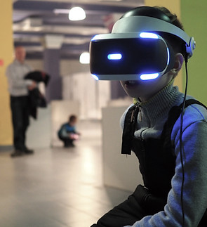Child in VR Arena