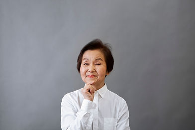 年配の女性
