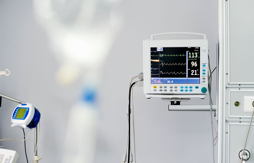 ECG (patient monitor) in the hospital room