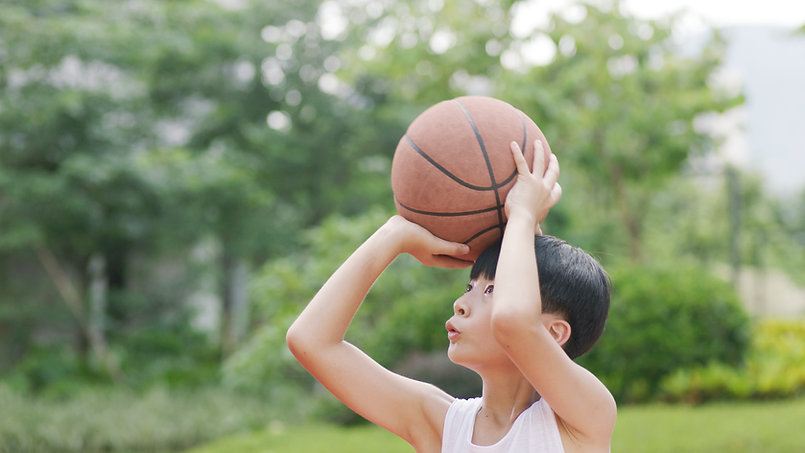 Basketball spielen