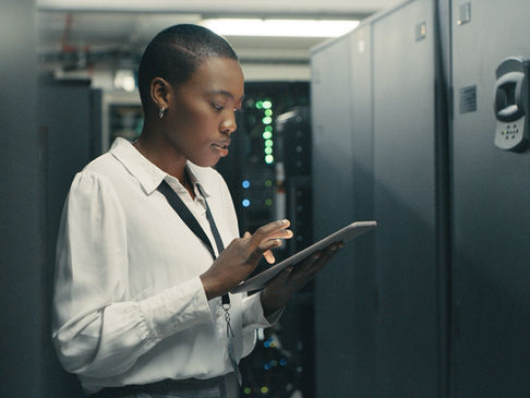 6 benefits of outsourcing it services