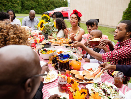 7 Unexpected Benefits of Eating Together as a Family, According to Science