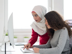 "How Pakistanis Can Secure Jobs in Germany with the Chancenkarte"