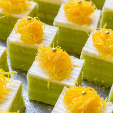 Pandan Cake topped with golden threads