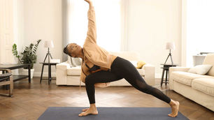 ４月のオンラインヨガ