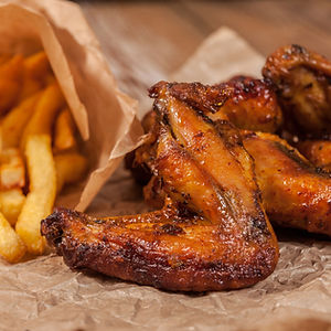 Amy Wings & Fries (6pc)