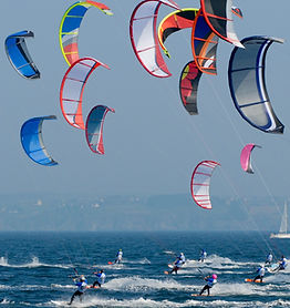Kitesurfing