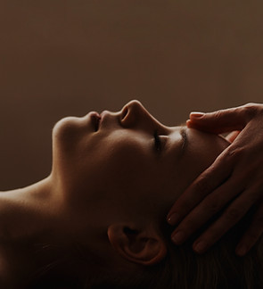 Massage du visage relaxant