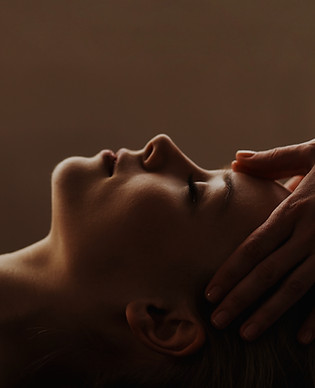 Massaggio rilassante al viso