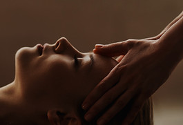 リラクゼーションヘッドマッサージ