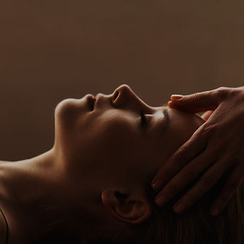 Massage du visage relaxant