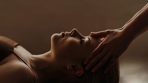 Massage relaxant de la tête