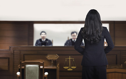 Testigo en la sala del tribunal