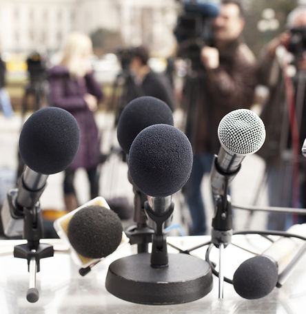 Pressekonferenz Mikrofone