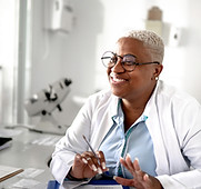 Médica sorridente