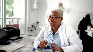 8 Ways Digital Patient Check-In Boosts Efficiency in FFS and VBC Models