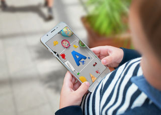 Learning on Mobile App